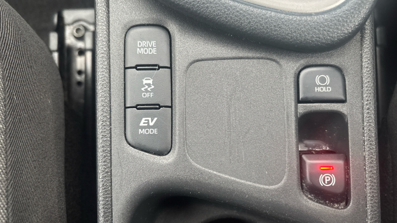 Toyota Yaris 1.5 Hybrid Design 5dr CVT Hybrid Hatchback